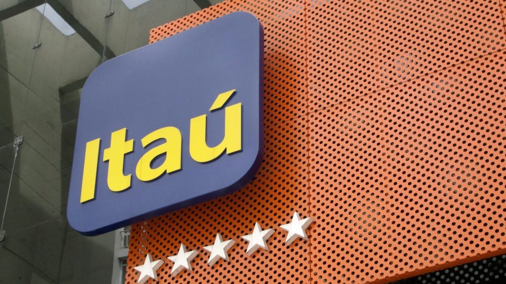Gerente comercial do Itaú tem direito a receber horas extras decide TST